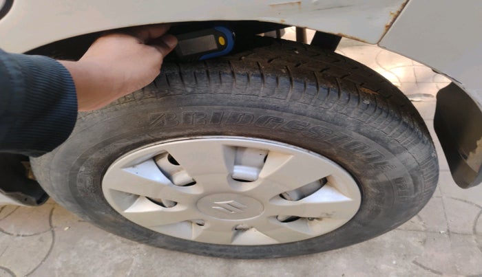 2013 Maruti Wagon R 1.0 LXI CNG, Petrol, Manual, 55,495 km, tyre