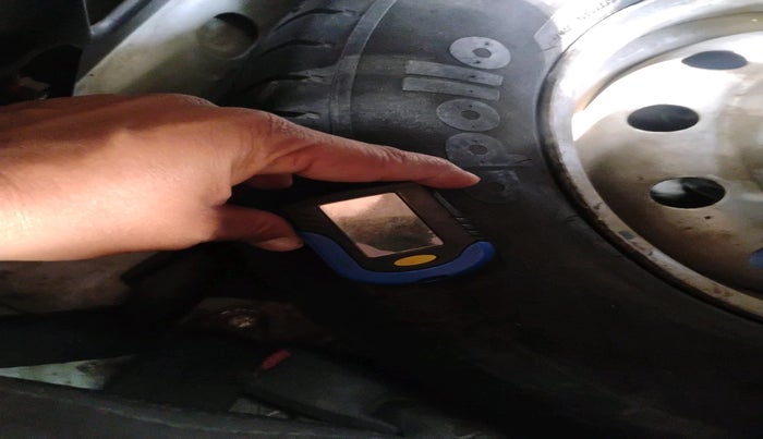 2013 Maruti Wagon R 1.0 LXI CNG, Petrol, Manual, 55,495 km, tyre