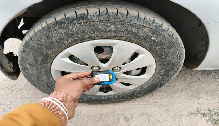 2013 Hyundai i10 MAGNA 1.2, Petrol, Manual, 85,846 km, tyre