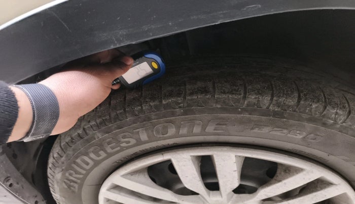 2016 Mahindra Kuv100 K6 PLUS 5 STR, Petrol, Manual, 58,762 km, tyre