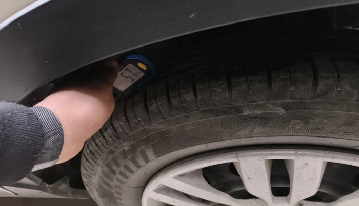 2016 Mahindra Kuv100 K6 PLUS 5 STR, Petrol, Manual, 58,762 km, tyre