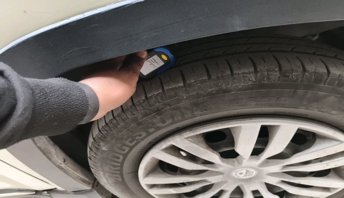 2016 Mahindra Kuv100 K6 PLUS 5 STR, Petrol, Manual, 58,762 km, tyre