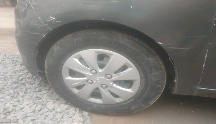 2011 Hyundai i10 MAGNA 1.2, Petrol, Manual, 24,400 km, tyre