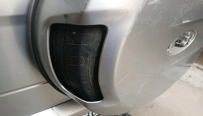 2019 Mahindra TUV300 T4 PLUS, Diesel, Manual, 1,17,372 km, tyre