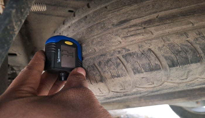 2014 Mahindra XUV500 W6, Diesel, Manual, 1,08,024 km, tyre