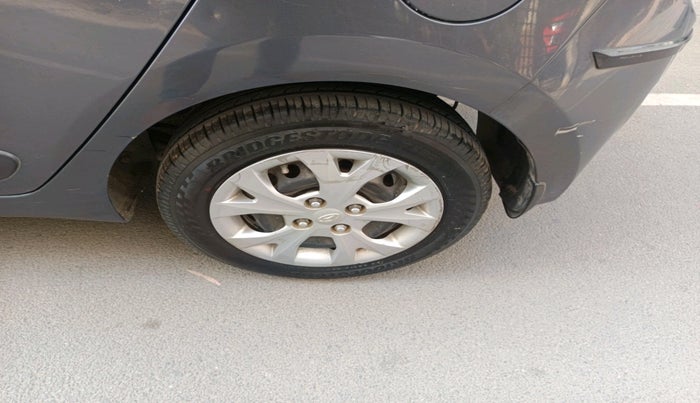 2013 Hyundai Grand i10 SPORTZ AT 1.2 KAPPA VTVT, Petrol, Automatic, 61,312 km, tyre