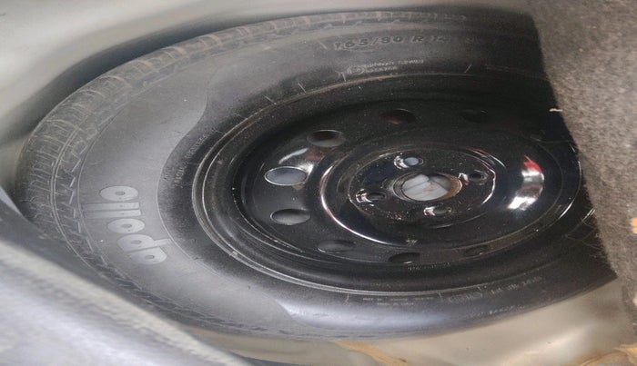 2014 Maruti Swift VXI, Petrol, Manual, 70,847 km, tyre