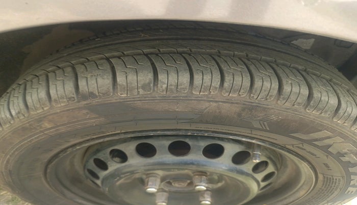 2012 Honda Brio S MT, Petrol, Manual, 87,457 km, tyre