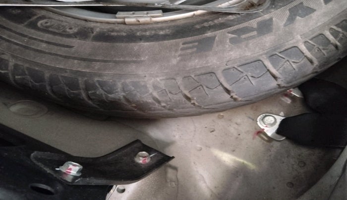 2014 Maruti Wagon R 1.0 LXI CNG, Petrol, Manual, 41,000 km, tyre