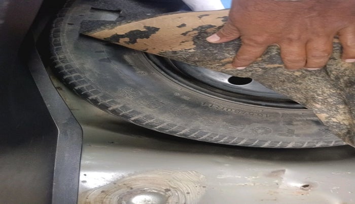 2013 Maruti Swift VXI, Petrol, Manual, 89,036 km, tyre