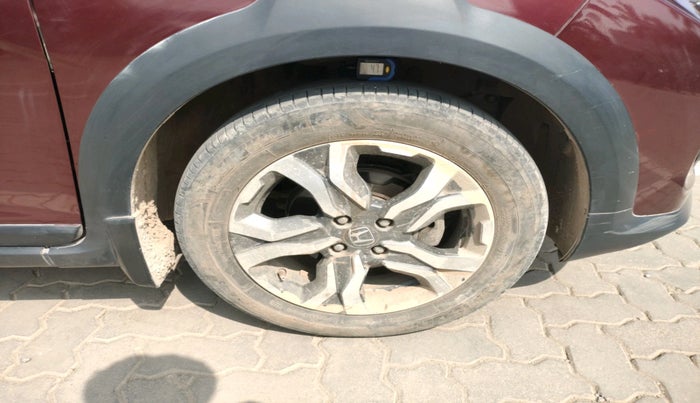 2018 Honda WR-V 1.2L I-VTEC VX MT, Petrol, Manual, 1,02,851 km, tyre