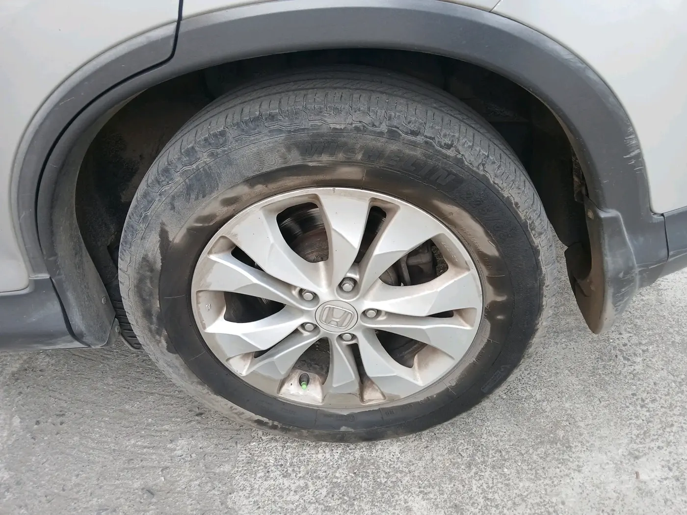 2014 Honda CRV 2.4L 2WD AT, Petrol, Automatic, 96,731 km, tyre