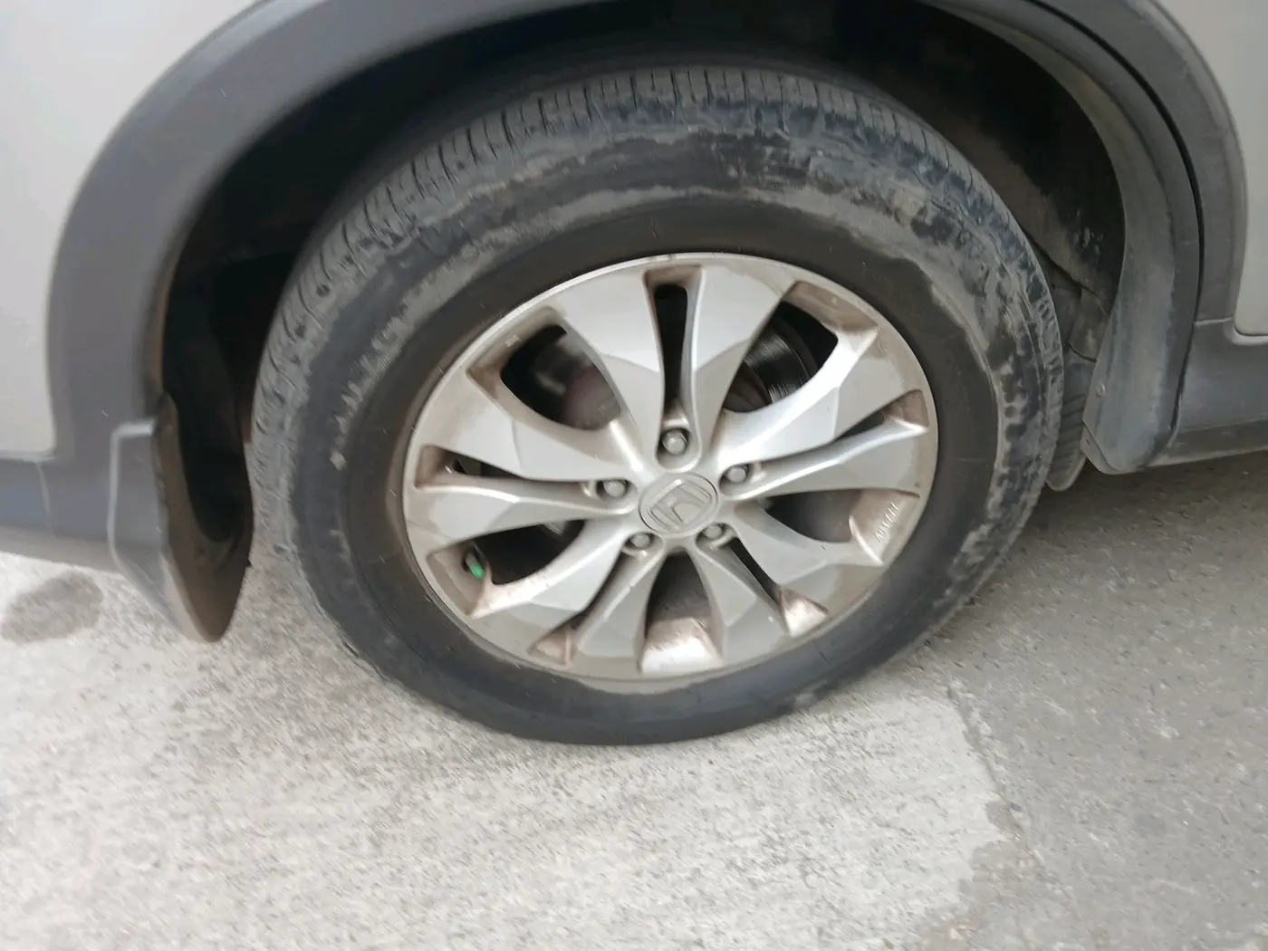2014 Honda CRV 2.4L 2WD AT, Petrol, Automatic, 96,731 km, tyre