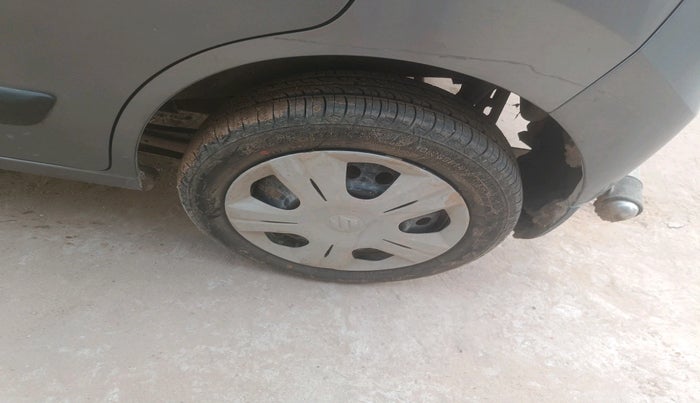 2018 Maruti Wagon R 1.0 VXI, Petrol, Manual, 55,678 km, tyre