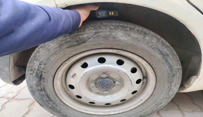 2012 Maruti Ritz LXI, Petrol, Manual, 68,001 km, tyre