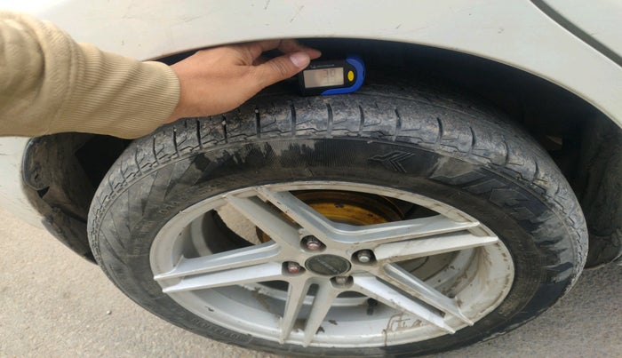 2018 Maruti Swift VXI, Petrol, Manual, 86,398 km, tyre