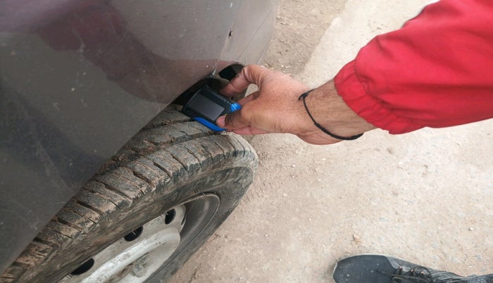 2012 Maruti Wagon R 1.0 LXI CNG, Petrol, Manual, 2,64,959 km, tyre