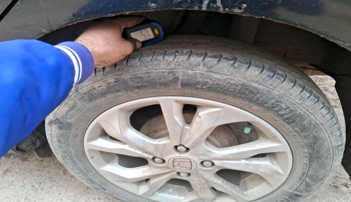 2018 Honda Amaze 1.2L I-VTEC V, Petrol, Manual, 1,17,226 km, tyre