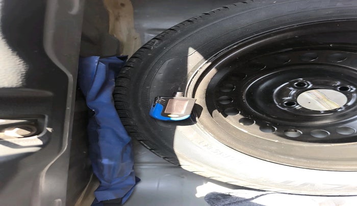 2023 Honda Amaze 1.2L I-VTEC VX, Petrol, Manual, 30,829 km, tyre