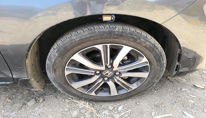 2023 Honda Amaze 1.2L I-VTEC VX, Petrol, Manual, 30,829 km, tyre