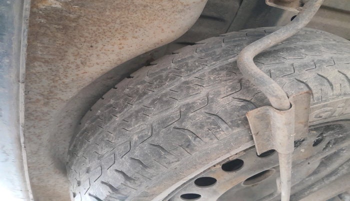 2013 Chevrolet Enjoy 1.3 LS 8 STR, Diesel, Manual, 1,04,787 km, tyre