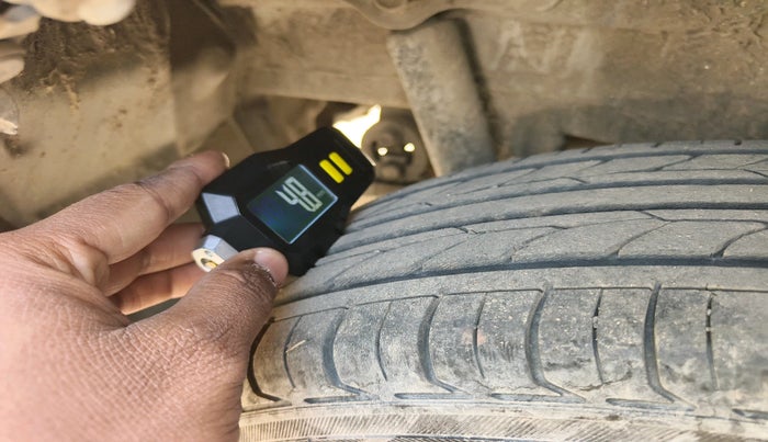 2013 Maruti Wagon R 1.0 VXI, Petrol, Manual, 32,979 km, tyre