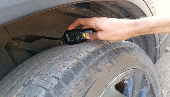 2021 Tata Safari XZA PLUS GOLD, Diesel, Automatic, 1,17,883 km, tyre