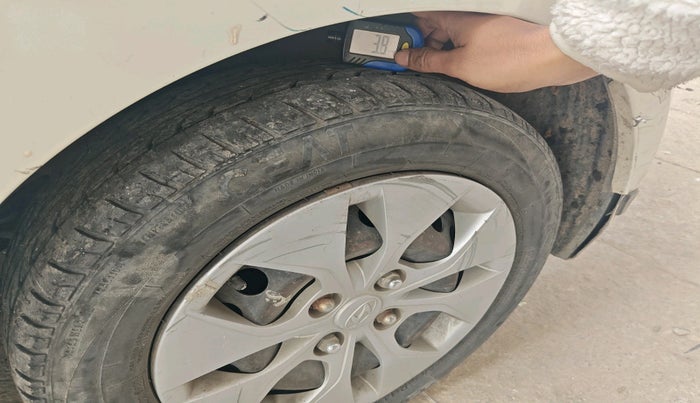 2015 Hyundai Xcent S 1.2, Petrol, Manual, 87,387 km, tyre