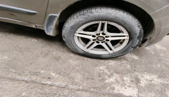 2019 Maruti New Wagon-R LXI CNG 1.0, Petrol, Manual, 1,12,584 km, tyre