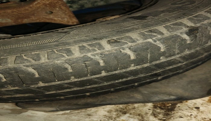 2012 Hyundai Eon D-LITE+, Petrol, Manual, 74,629 km, tyre