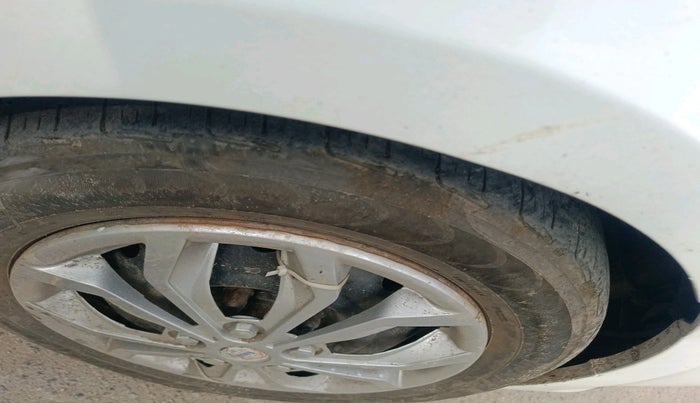 2013 Hyundai Verna FLUIDIC 1.4 CRDI, Diesel, Manual, 1,55,587 km, tyre