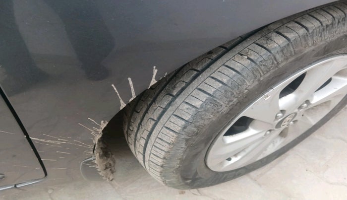 2017 Hyundai Xcent SX 1.2, Petrol, Manual, 94,237 km, tyre