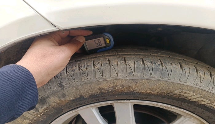 2014 Honda Brio VX AT, Petrol, Automatic, 34,149 km, tyre