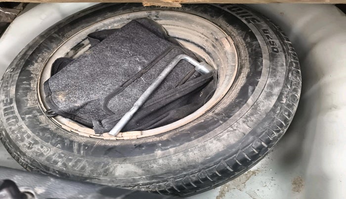 2020 Hyundai Elite i20 MAGNA PLUS 1.2, Petrol, Manual, 70,019 km, tyre