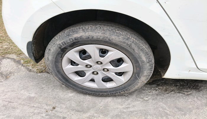 2020 Hyundai Elite i20 MAGNA PLUS 1.2, Petrol, Manual, 70,019 km, tyre