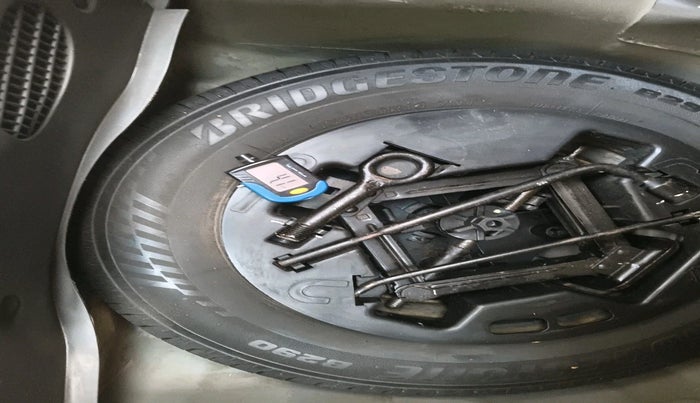 2011 Hyundai i10 MAGNA 1.2, Petrol, Manual, 81,671 km, tyre