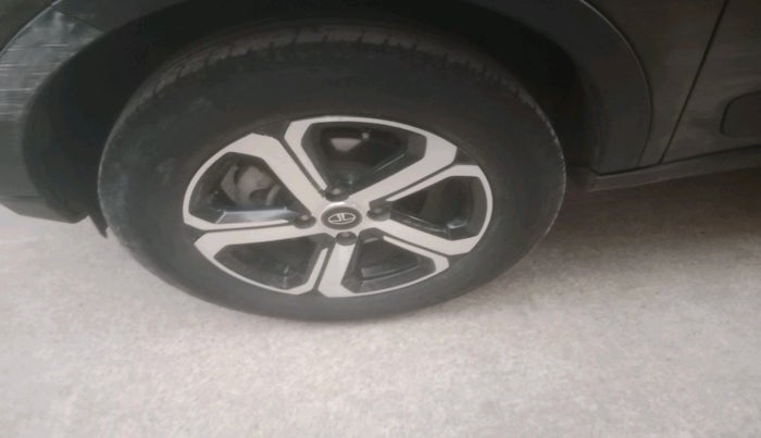 2021 Tata NEXON XZ PLUS PETROL SUNROOF, Petrol, Manual, 52,682 km, tyre