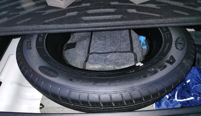 2019 KIA SELTOS HTX 1.5 DIESEL, Diesel, Manual, 98,883 km, tyre