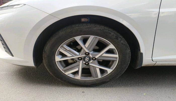 2023 Hyundai Verna  SX 1.5 MPI IVT, Petrol, Automatic, 7,541 km, tyre