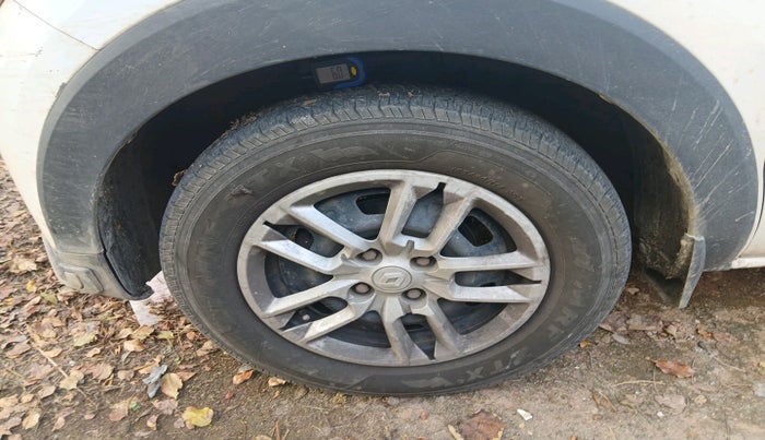 2019 Renault TRIBER RXT, Petrol, Manual, 49,638 km, tyre