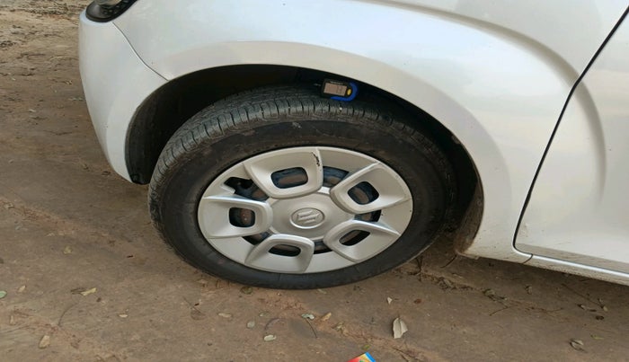 2017 Maruti IGNIS DELTA 1.2 AMT, Petrol, Automatic, 80,631 km, tyre