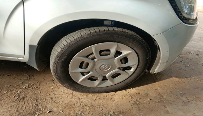 2017 Maruti IGNIS DELTA 1.2 AMT, Petrol, Automatic, 80,631 km, tyre