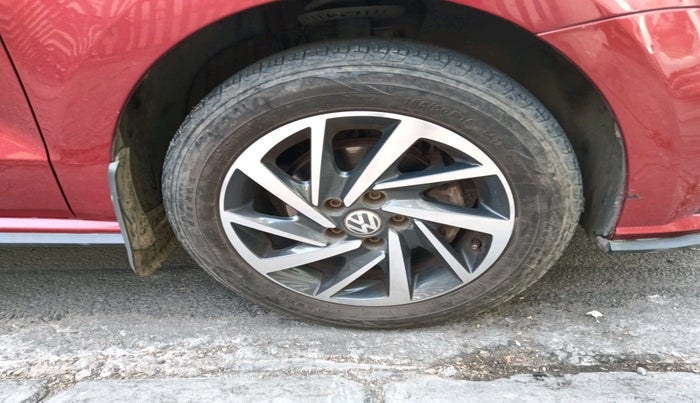 2021 Volkswagen Polo COMFORTLINE 1.0L TSI AT, Petrol, Automatic, 32,689 km, tyre