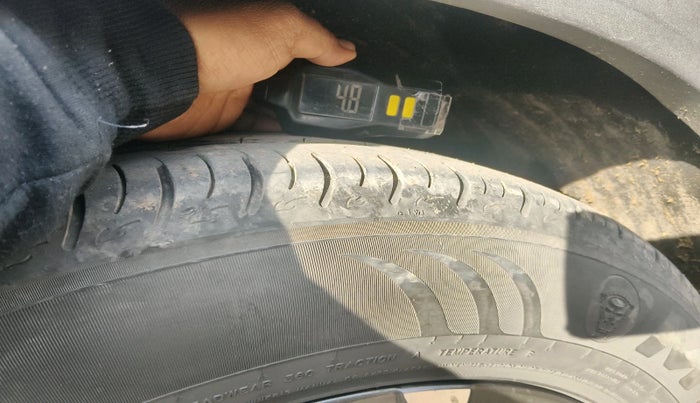 2023 Mahindra XUV700 AX 7 LUXURY D AT 7 STR, Diesel, Automatic, 38,517 km, tyre