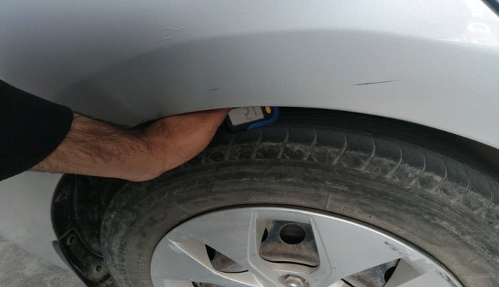 2015 Hyundai Xcent S 1.2, Petrol, Manual, 1,83,143 km, tyre