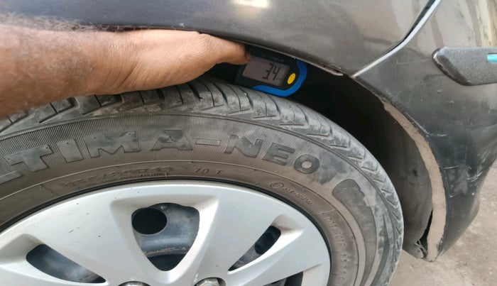 2013 Hyundai i10 MAGNA 1.2, Petrol, Manual, 87,538 km, tyre