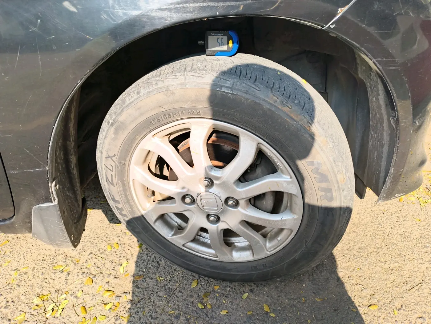 2013 Honda Amaze 1.2L I-VTEC VX, Petrol, Manual, 1,08,810 km, tyre
