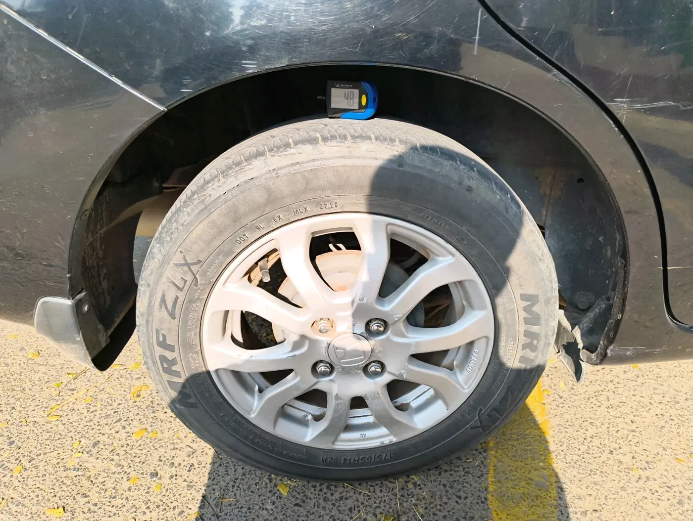2013 Honda Amaze 1.2L I-VTEC VX, Petrol, Manual, 1,08,810 km, tyre