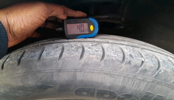 2010 Maruti Swift Dzire VDI, Diesel, Manual, 1,75,801 km, tyre