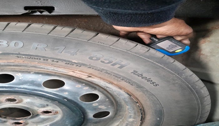 2010 Maruti Swift Dzire VDI, Diesel, Manual, 1,75,801 km, tyre